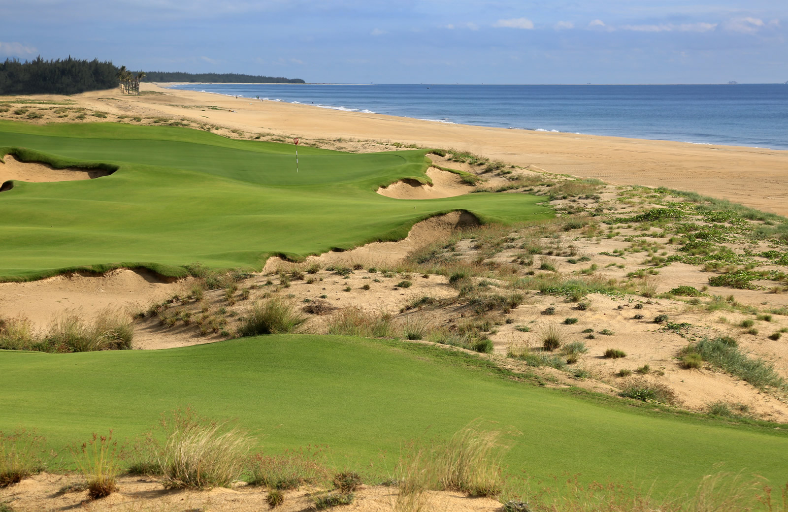Discover Asia with PerryGolf.